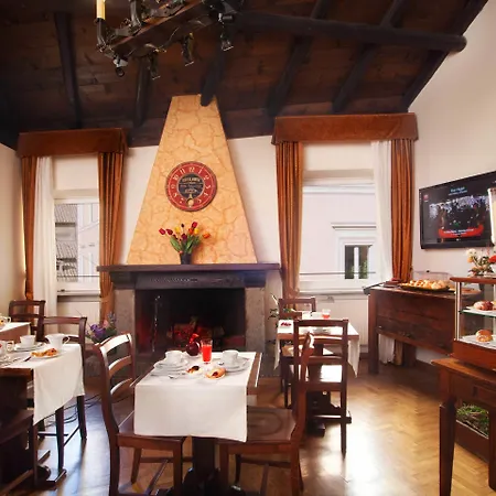 Bed & Breakfast Pantheon 4*