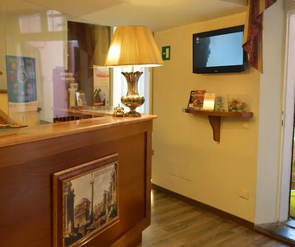 Pantheon Bed & Breakfast 4*