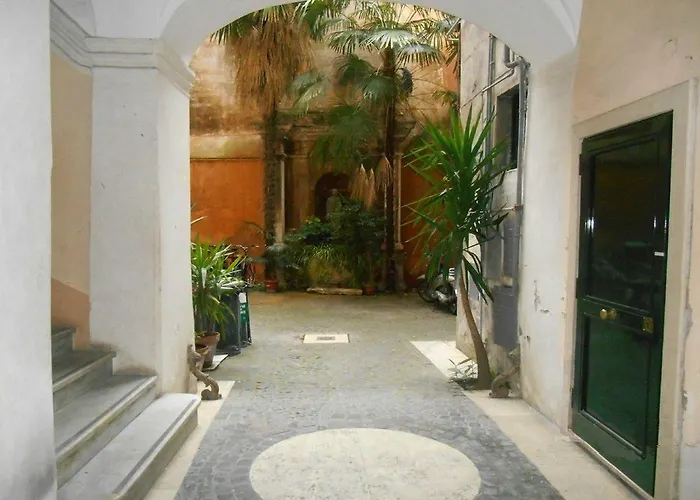 فندق مبيت وإفطار بانثيون إن 4*