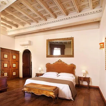 Pantheon Bed & Breakfast 3*
