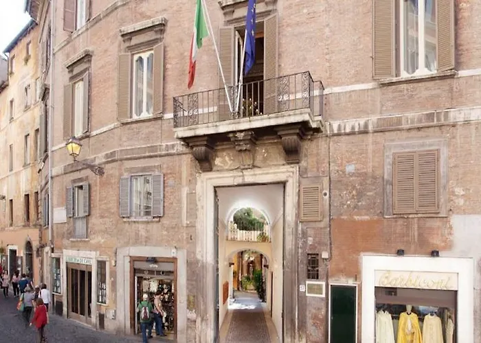Bed and Breakfast Pantheon 4*