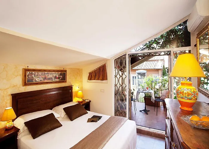 Pantheon Bed and Breakfast 4*